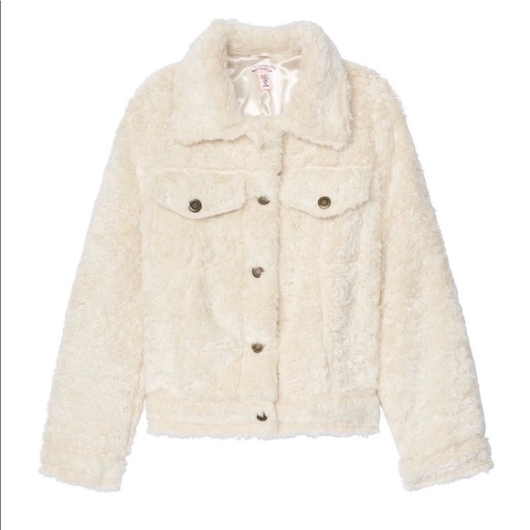 ❄️Victoria’s Secret Sherpa Jacket❄️ - Picture 4 of 4